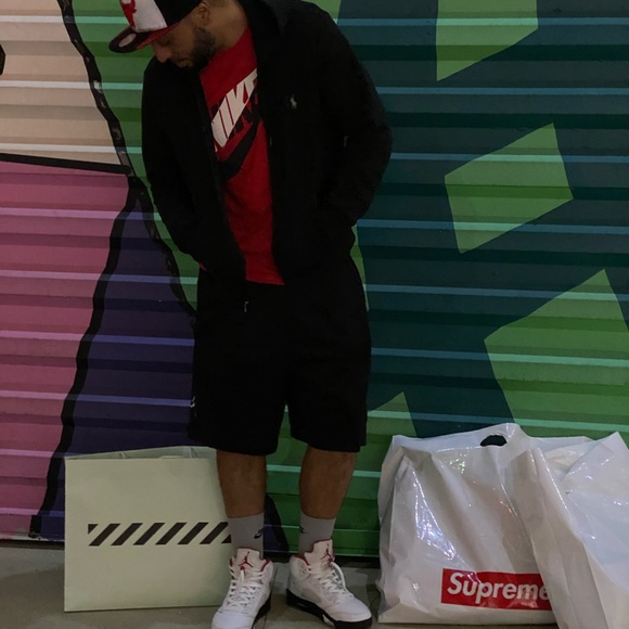 Meet your Posher, Zeus the Barber aka ClipperFace - Picture 3 of 4